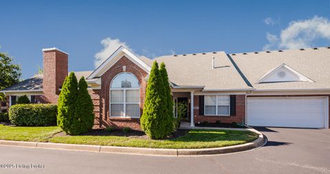 Photo of 4807 Whitekirk Ct, Louisville, KY 40222 (MLS # 1701024)