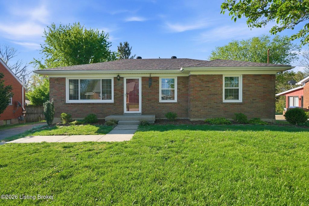 Photo of 8614 Garydon Dr, Louisville, KY 40291 (MLS # 1713690)