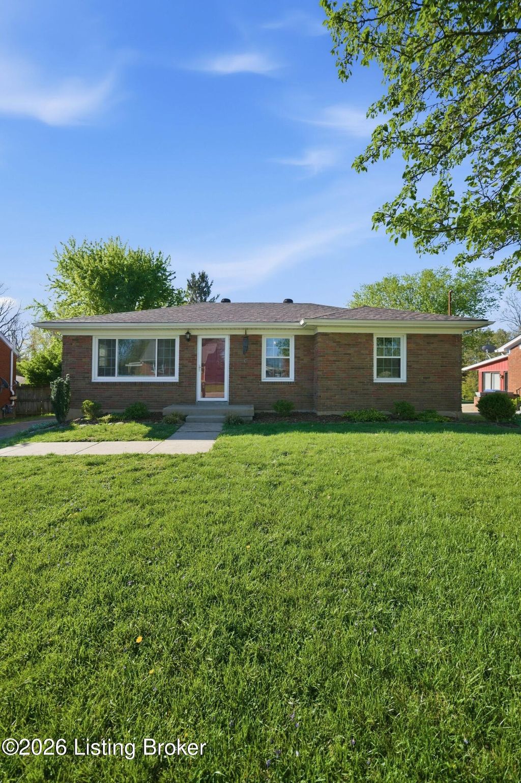 Photo of 8614 Garydon Dr, Louisville, KY 40291 (MLS # 1713690)