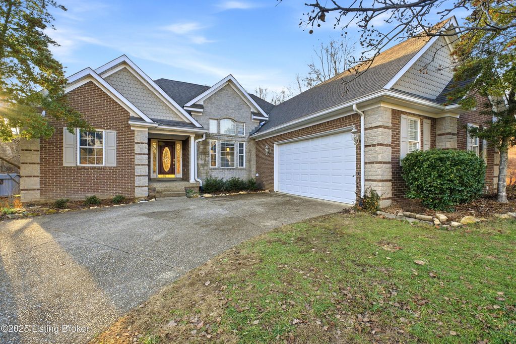 Photo of 530 Wood Lake Dr, La Grange, KY 40031 (MLS # 1705169)