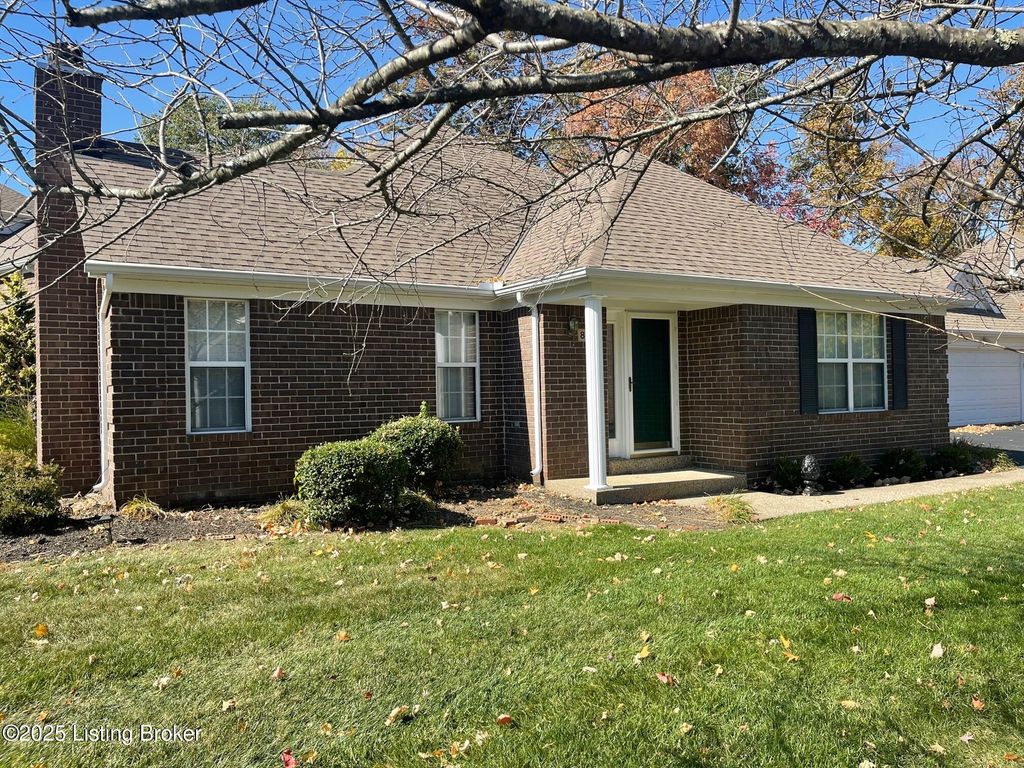 Photo of 8202 Glenway Ct, Louisville, KY 40291 (MLS # 1705221)