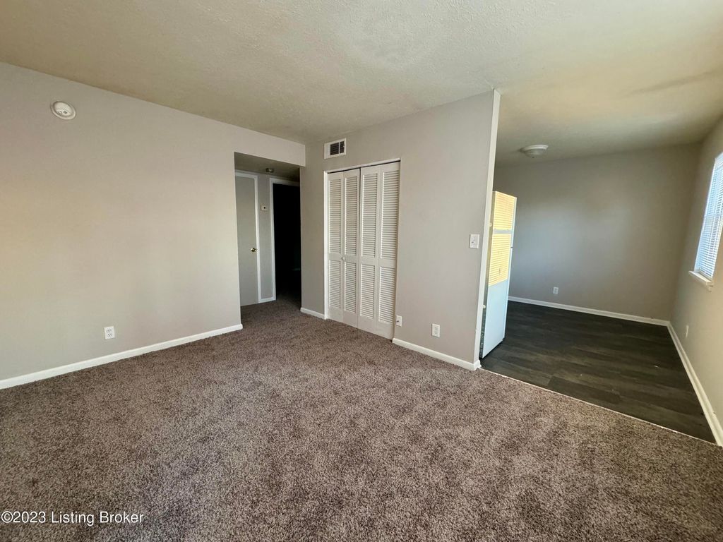 Photo of 6807 Crestview Dr, Crestwood, KY 40014 (MLS # 1707335)