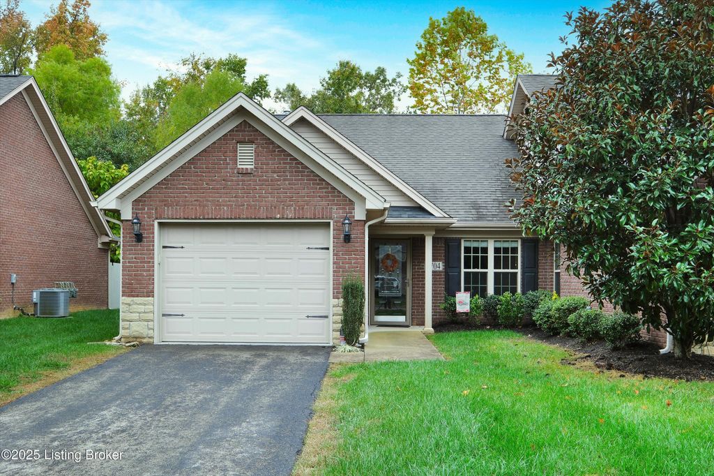 Photo of 6704 Renate Rd, Louisville, KY 40291 (MLS # 1702260)