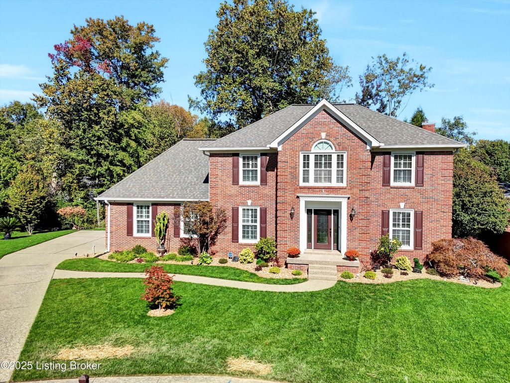 Photo of 10612 Edgewater Rd, Louisville, KY 40223 (MLS # 1711771)