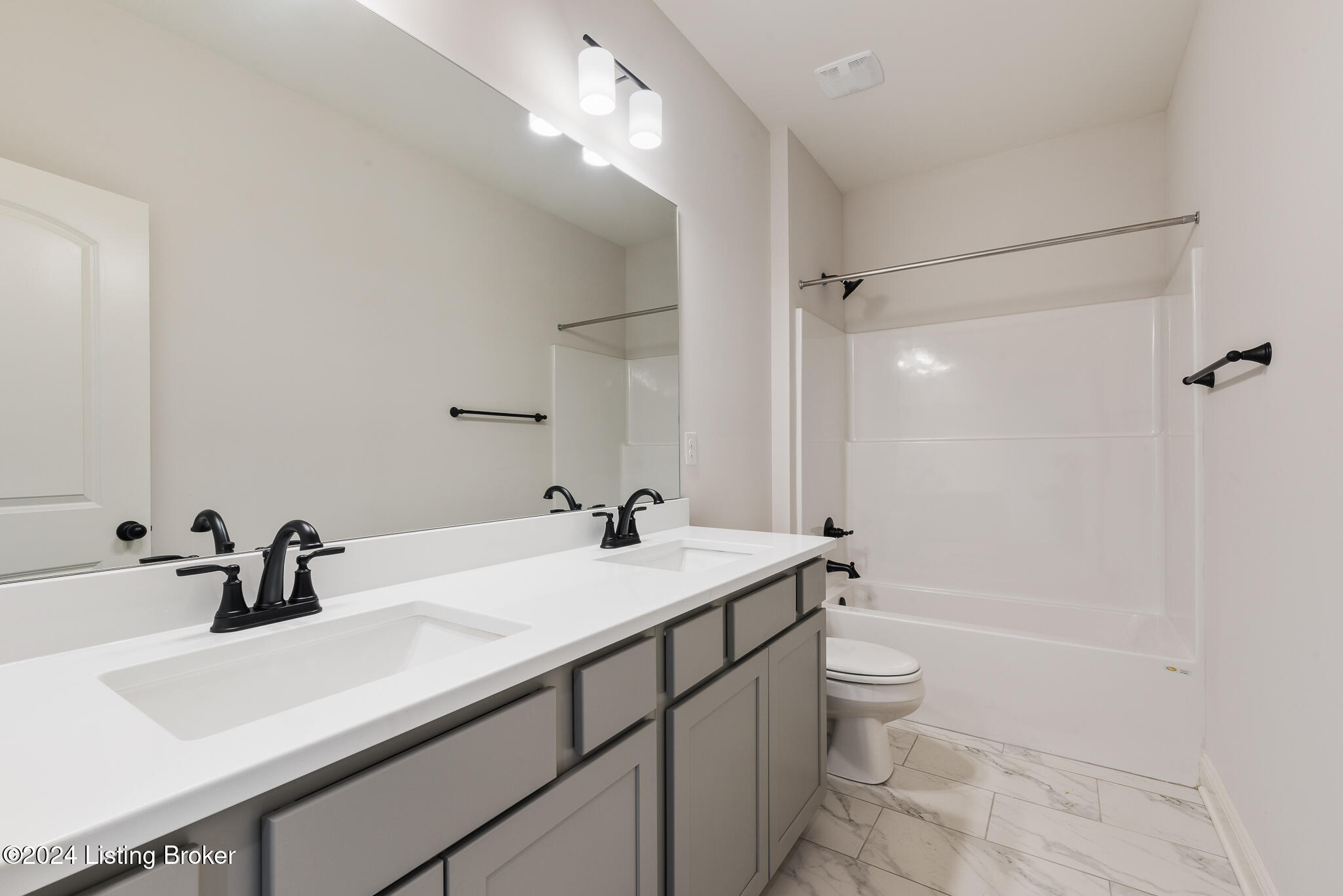 14025 Grandshire Way, Louisville, Kentucky image 36