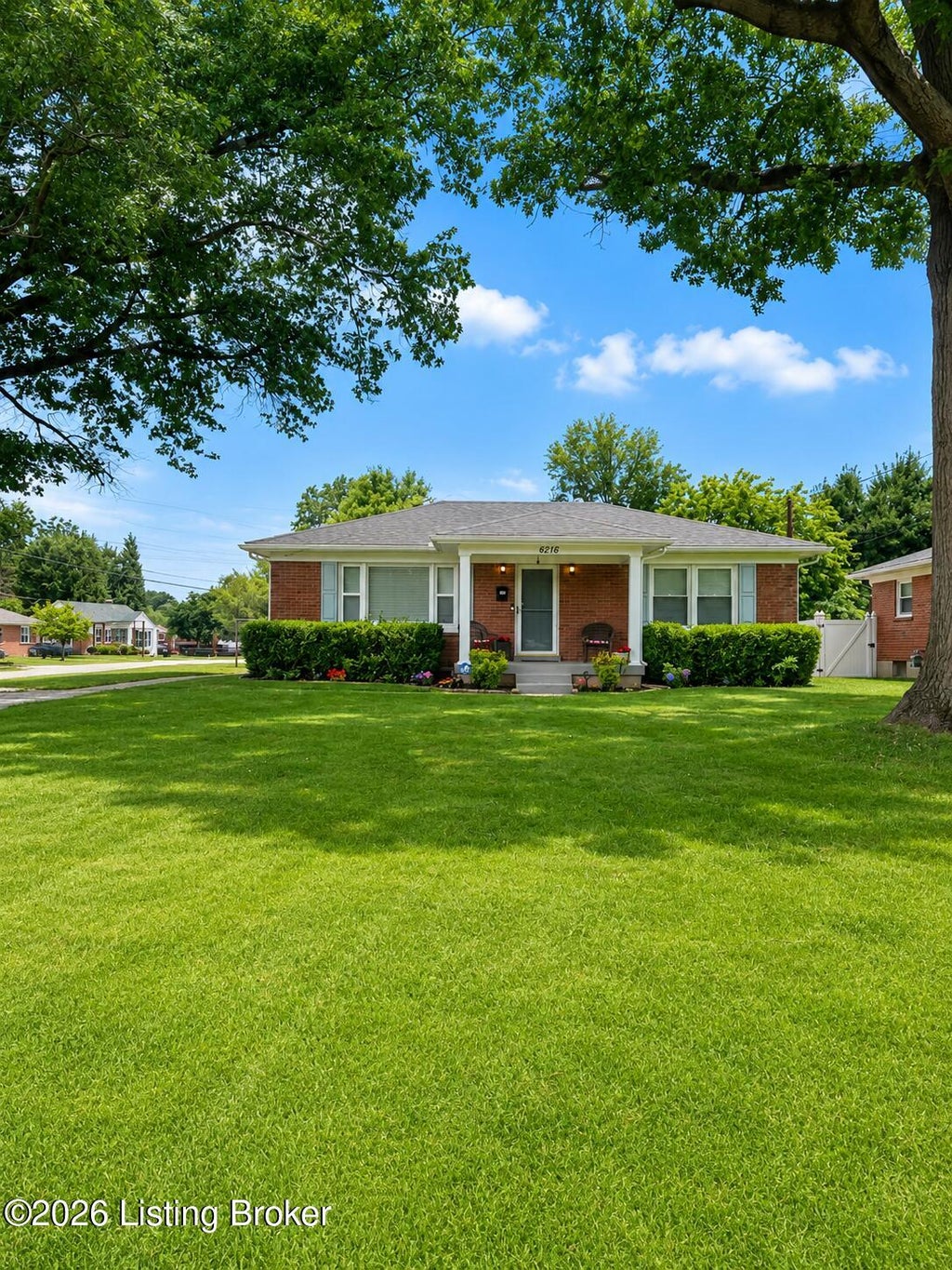Photo of 6216 Upper Hunters Trace, Louisville, KY 40216 (MLS # 1721072)