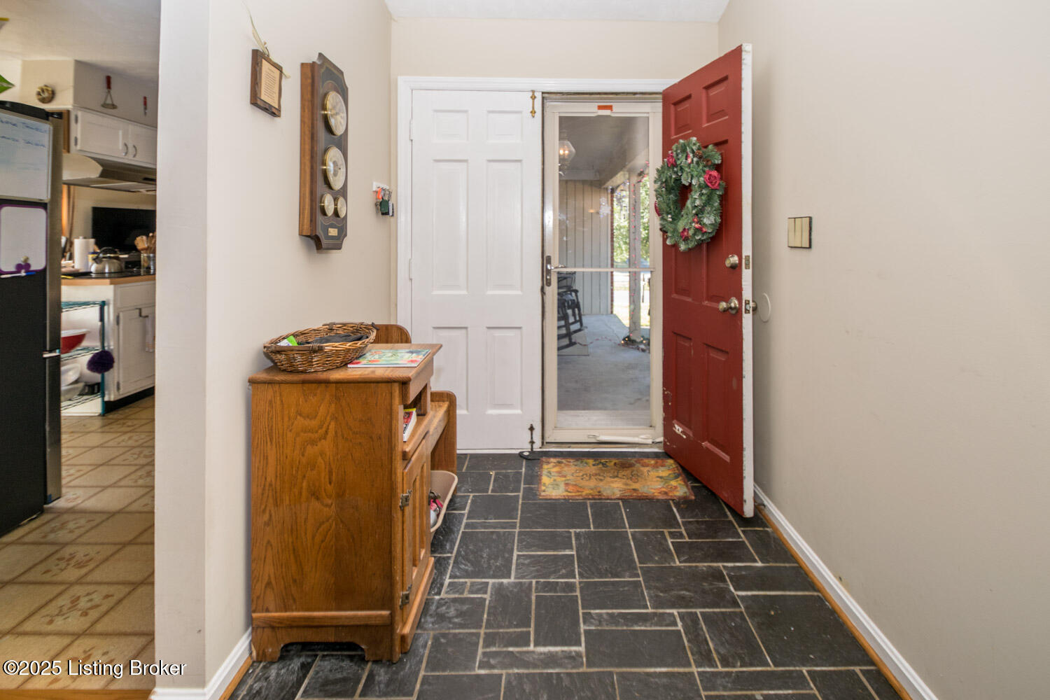 2313 Langdon Dr, Louisville, Kentucky image 6