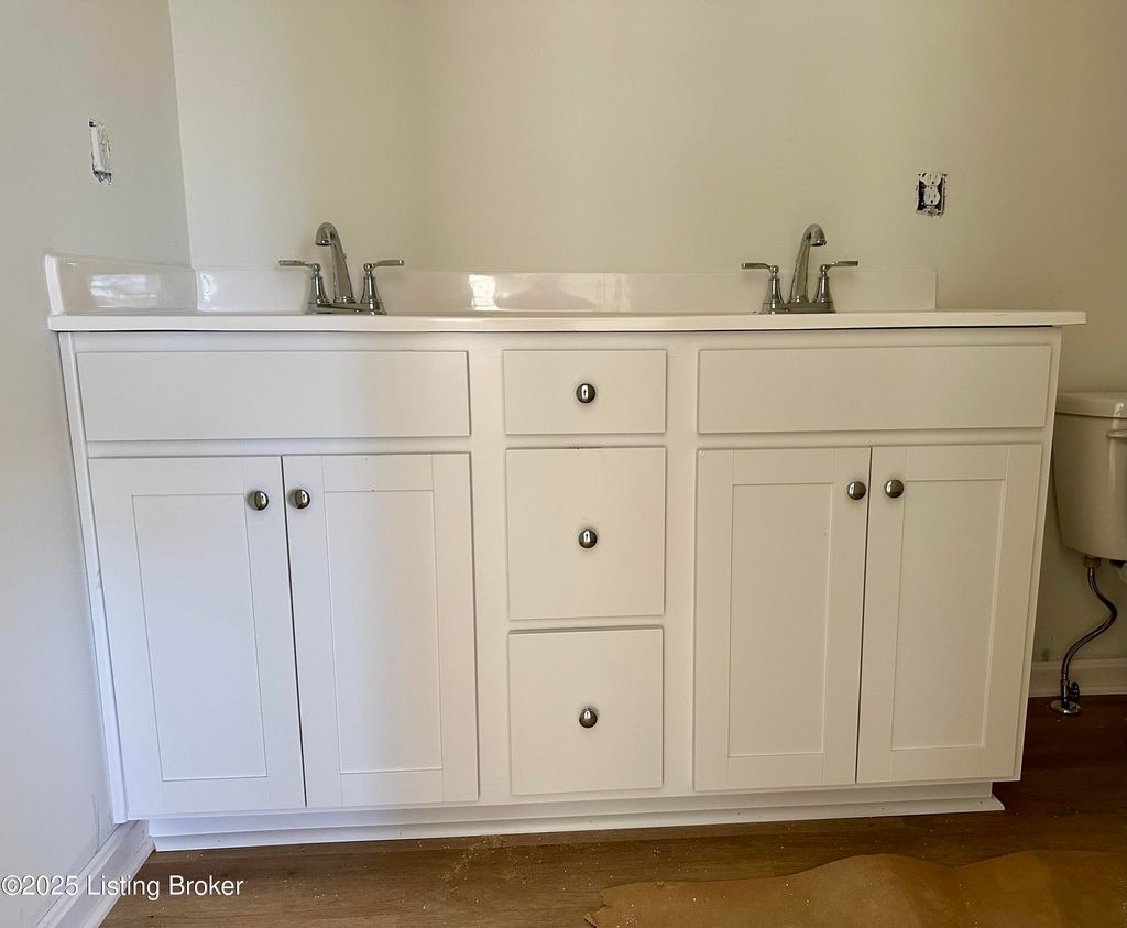 Photo of 124 CORAL RIDGE Way, Hillview, KY 40229 (MLS # 1703601)