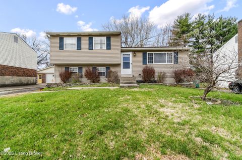 Photo of 8705 Running Fox Cir, Louisville, KY 40291 (MLS # 1711653)