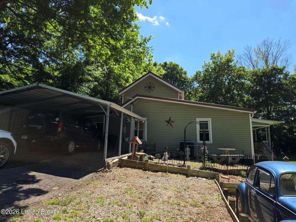 Photo of 3981 Woodlawn Rd, Bardstown, KY 40004 (MLS # 1716877)