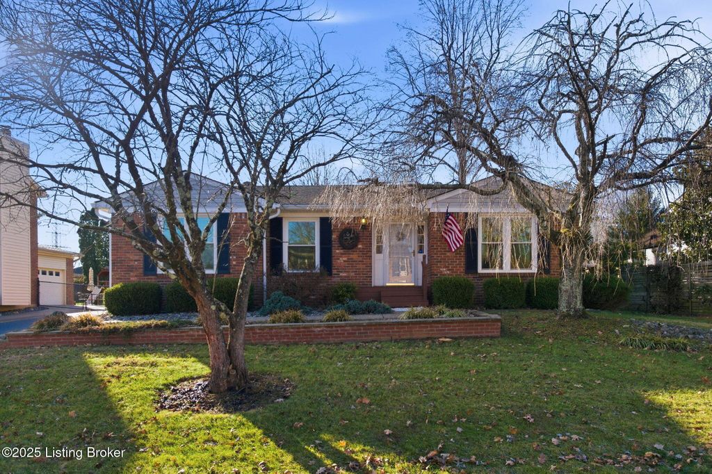 Photo of 11802 Running Creek Rd, Louisville, KY 40243 (MLS # 1705702)