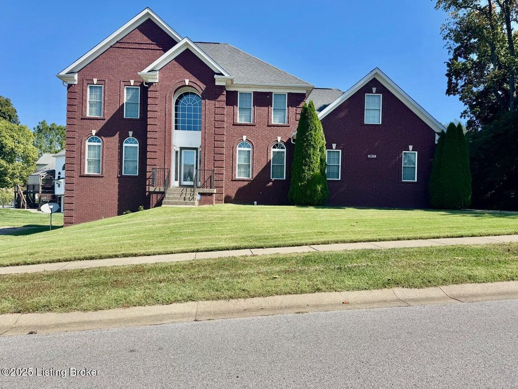 Photo of 9615 Keeling Ridge Rd, Louisville, KY 40291 (MLS # 1708197)