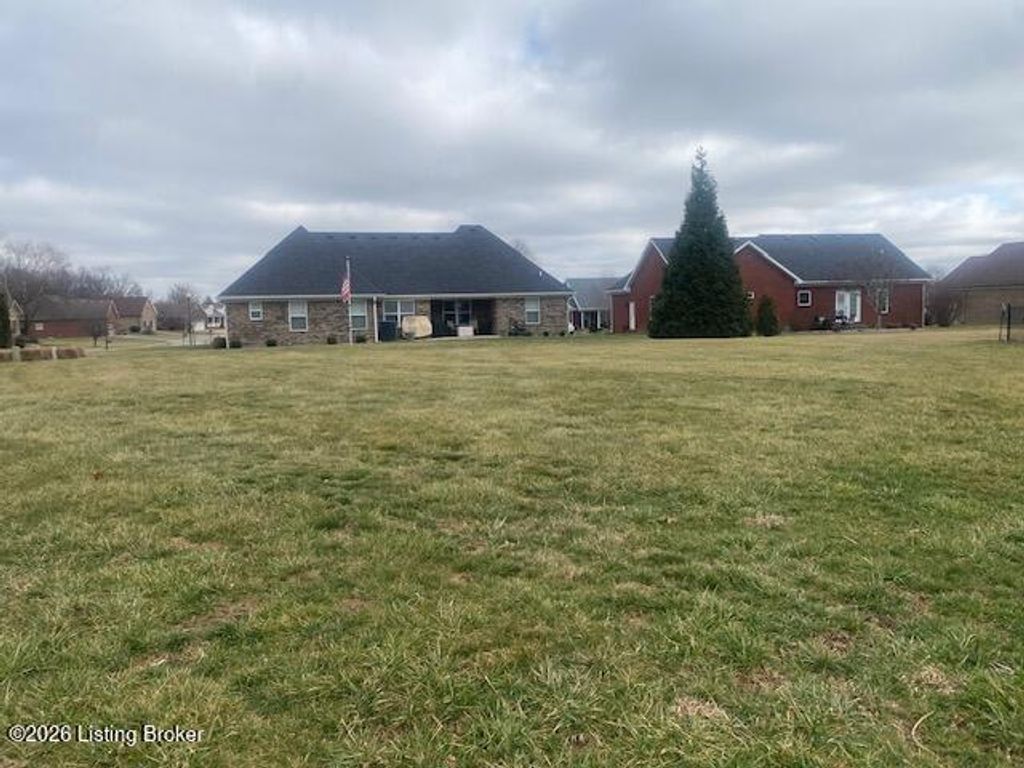 Photo of 117 Lorenza Cir, Bardstown, KY 40004 (MLS # 1717136)