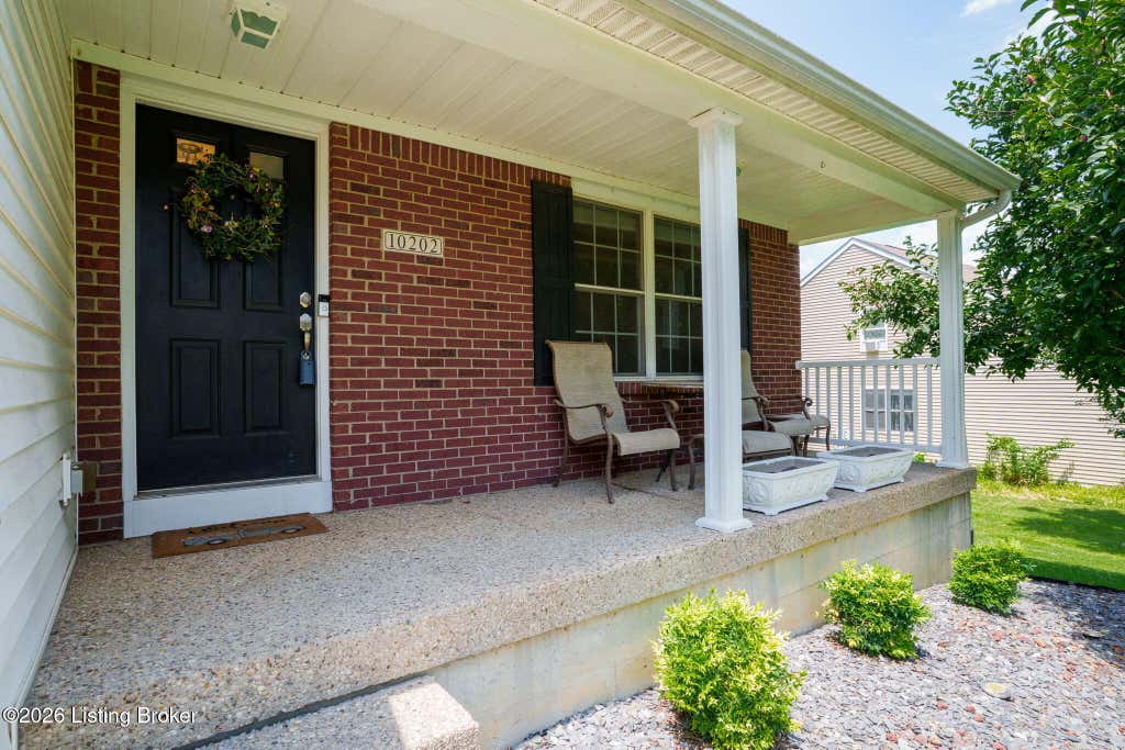 Photo of 10202 Mountain Laurel Ln, Louisville, KY 40228 (MLS # 1723969)