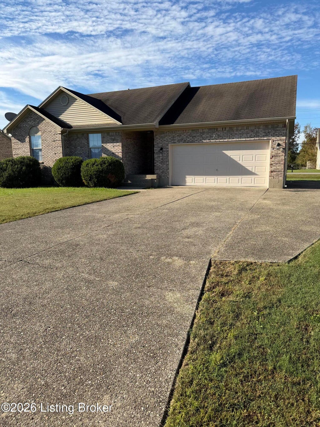 Photo of 229 Dogwood Trail, Shepherdsville, KY 40165 (MLS # 1732598)