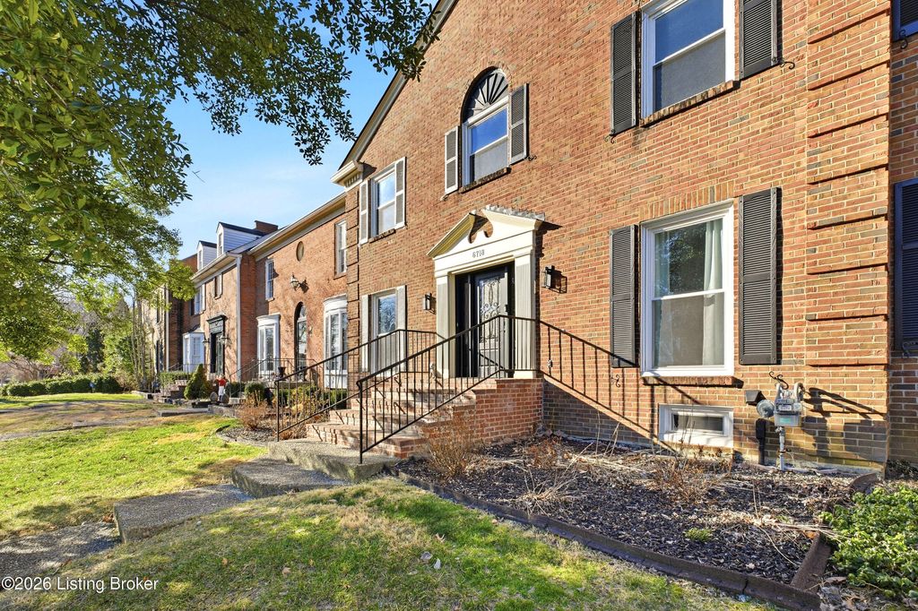 Photo of 6718 Deep Creek Dr, Prospect, KY 40059 (MLS # 1707624)