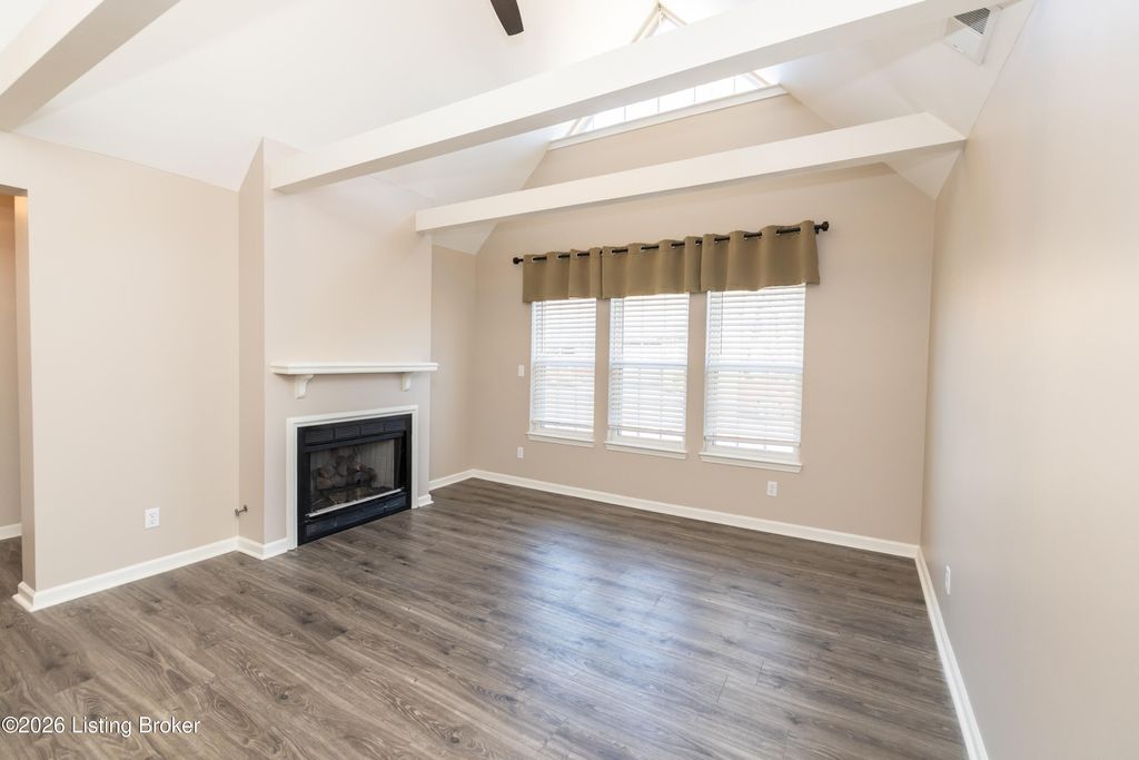 Photo of 402 Eastbridge Ct, Louisville, KY 40223 (MLS # 1706621)