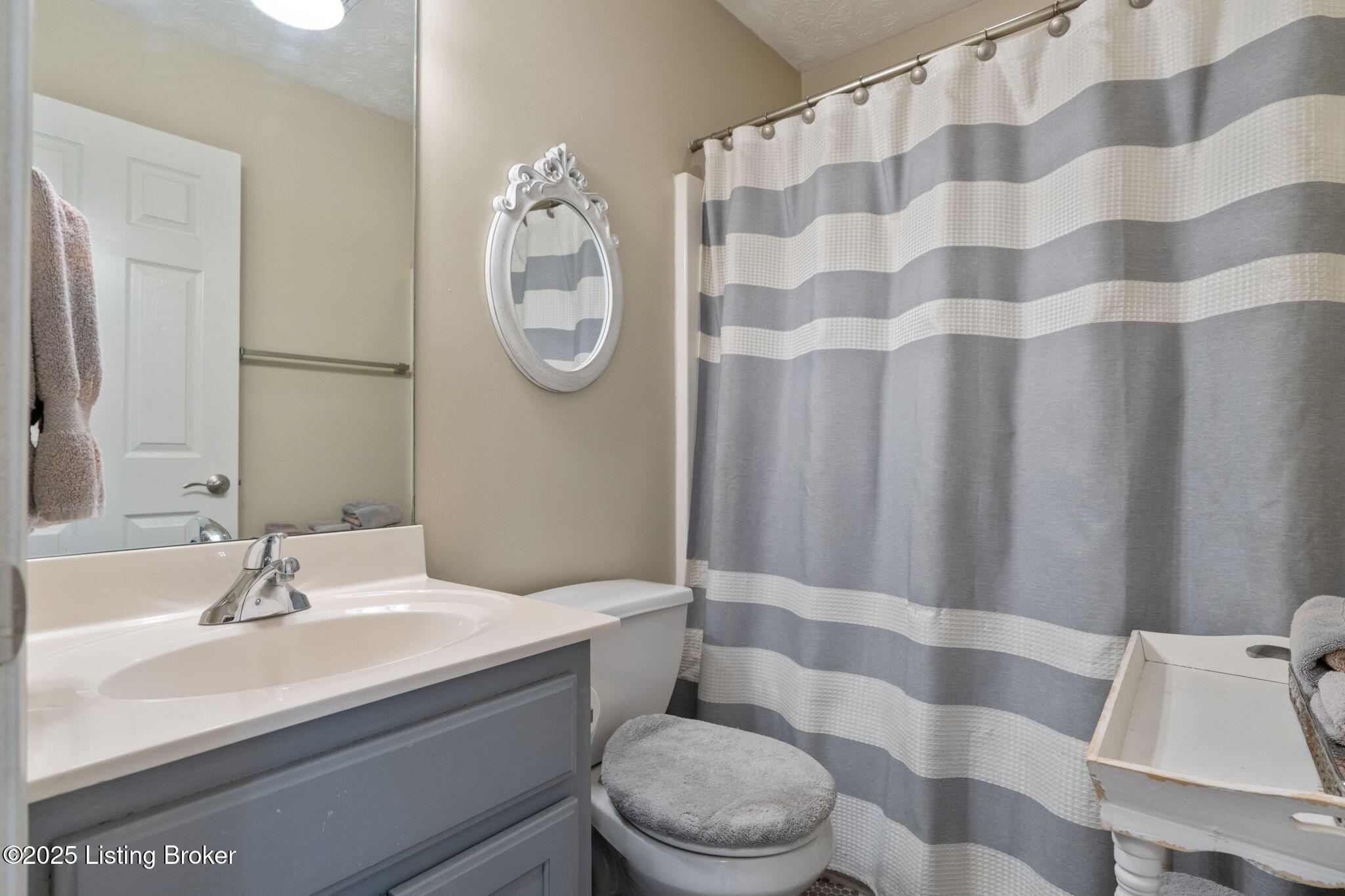 7204 Astin Ct, Louisville, Kentucky image 28
