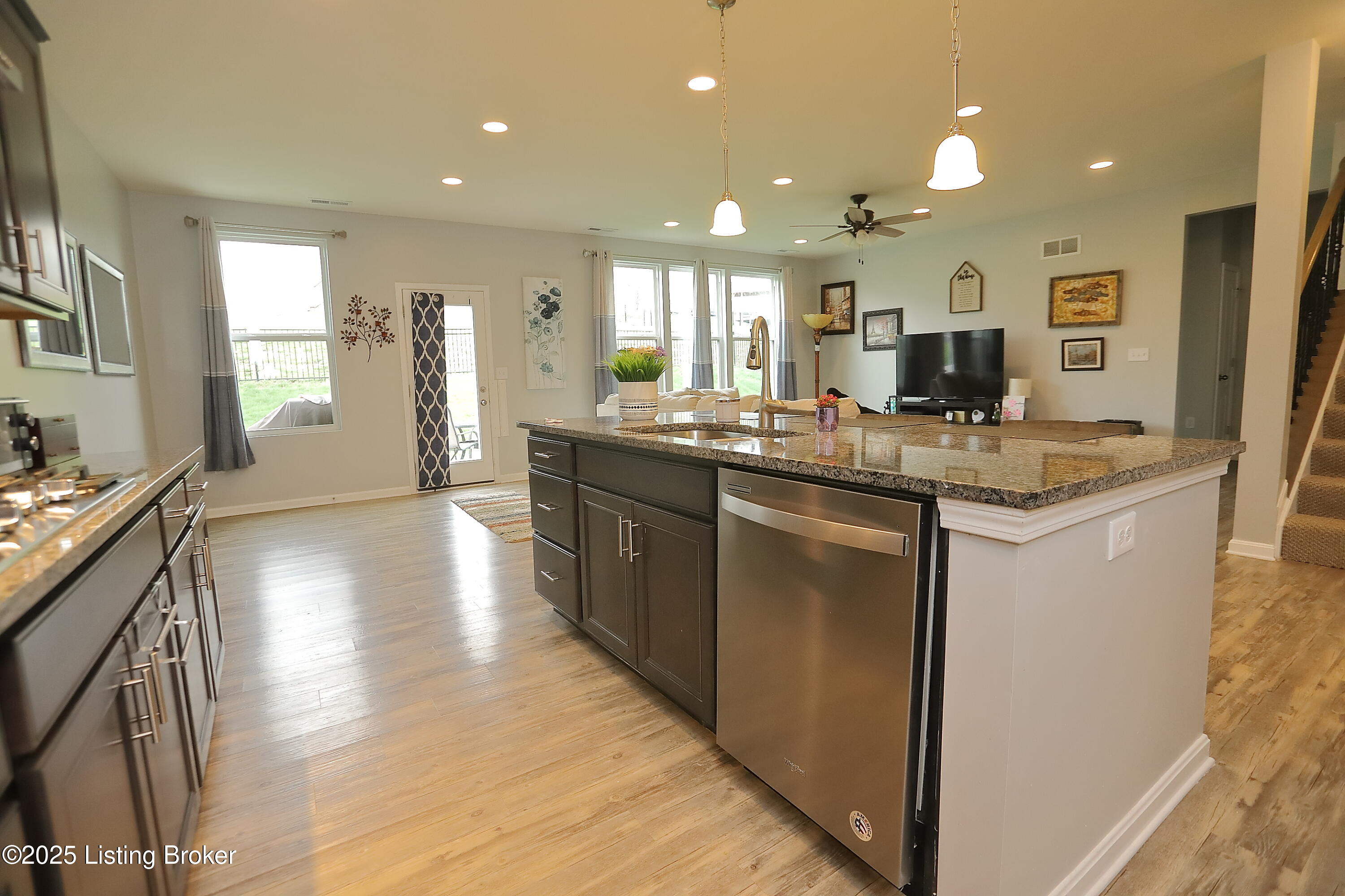 1066 Autumn Crest Ln, Louisville, Pennsylvania image 16