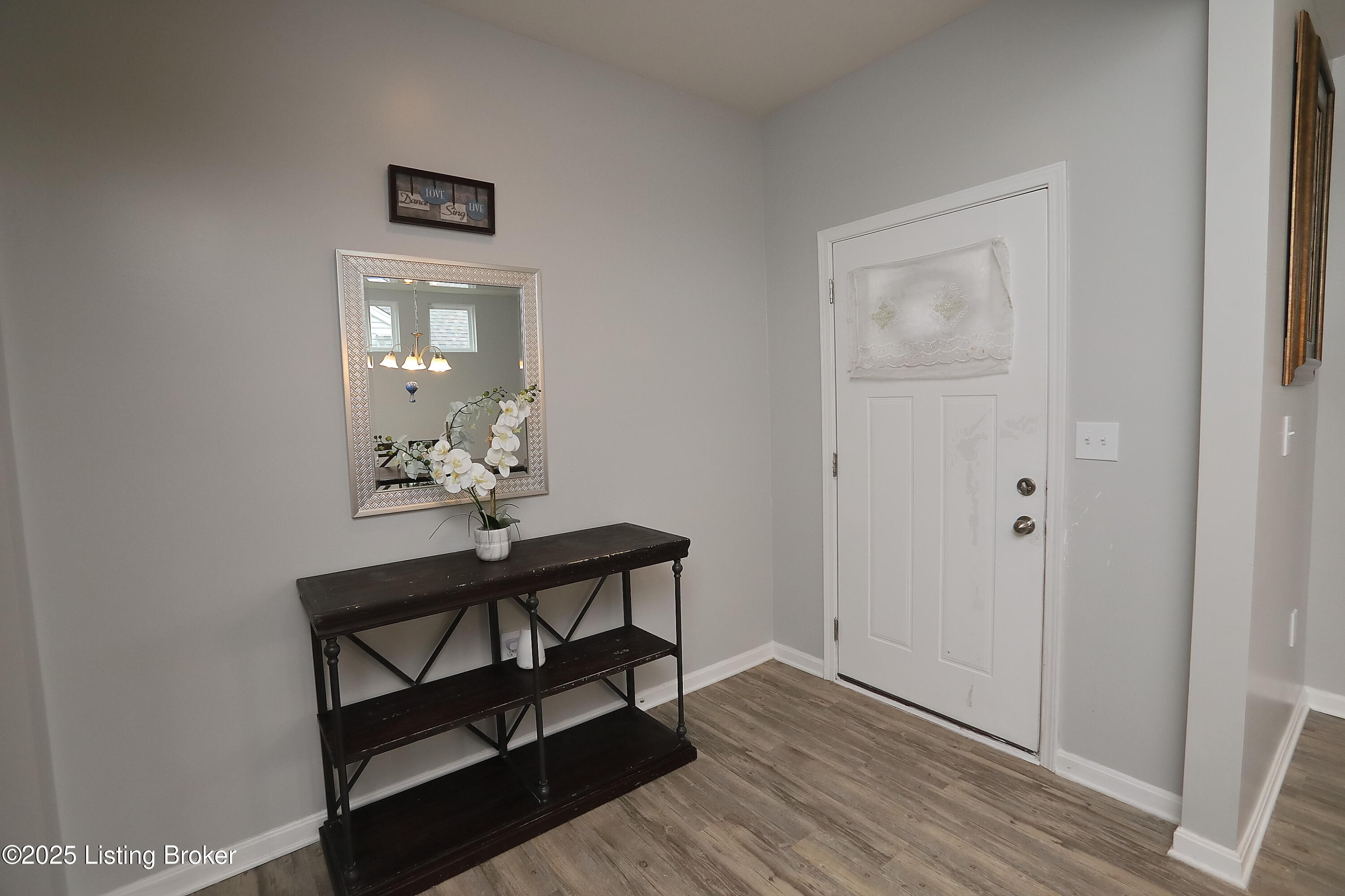 1066 Autumn Crest Ln, Louisville, Pennsylvania image 8