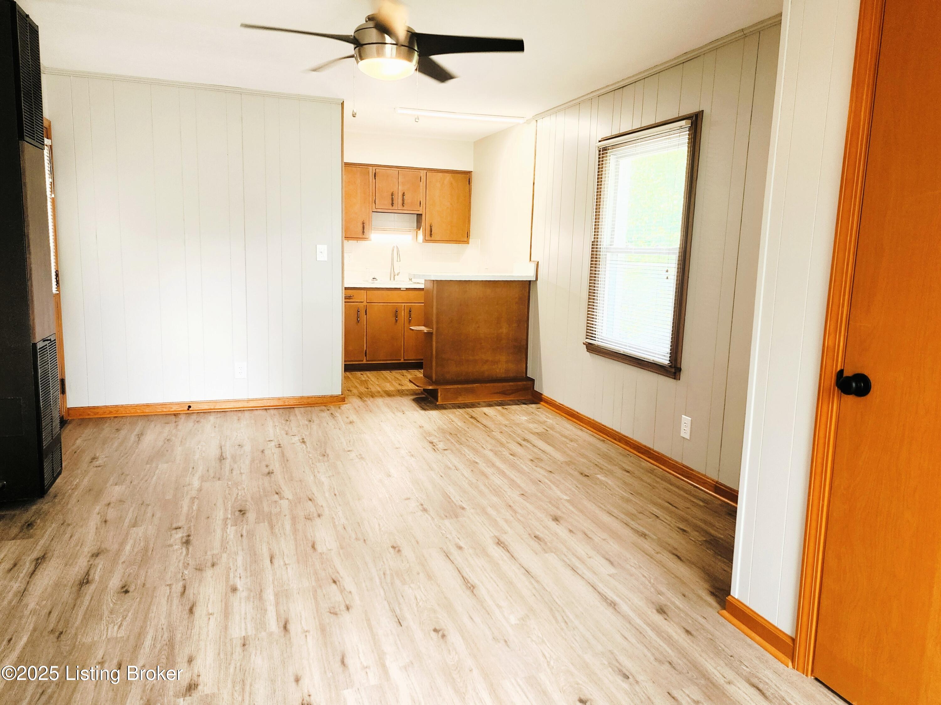 3906 Valley Station Rd, Louisville, Kentucky image 18