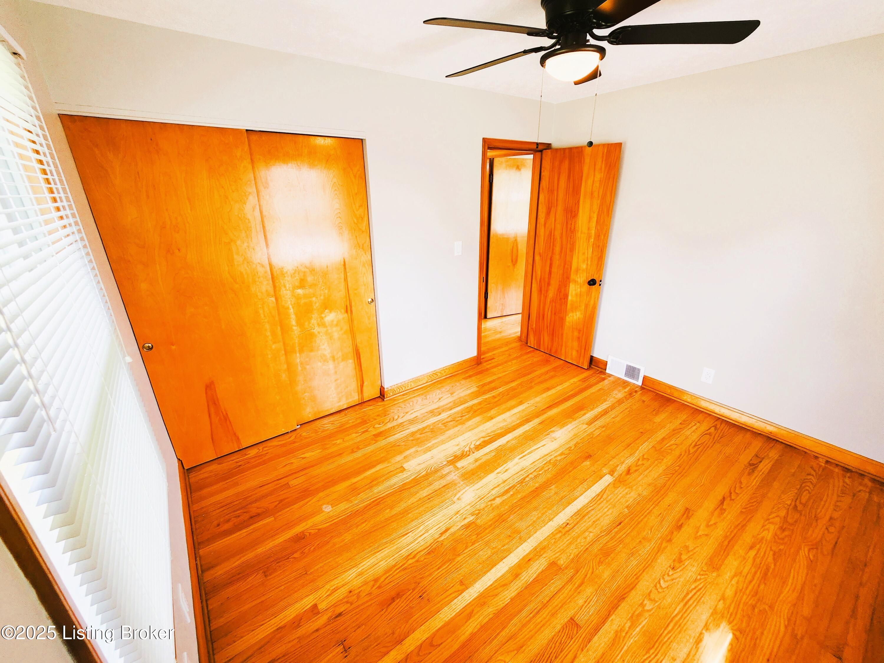 3906 Valley Station Rd, Louisville, Kentucky image 16