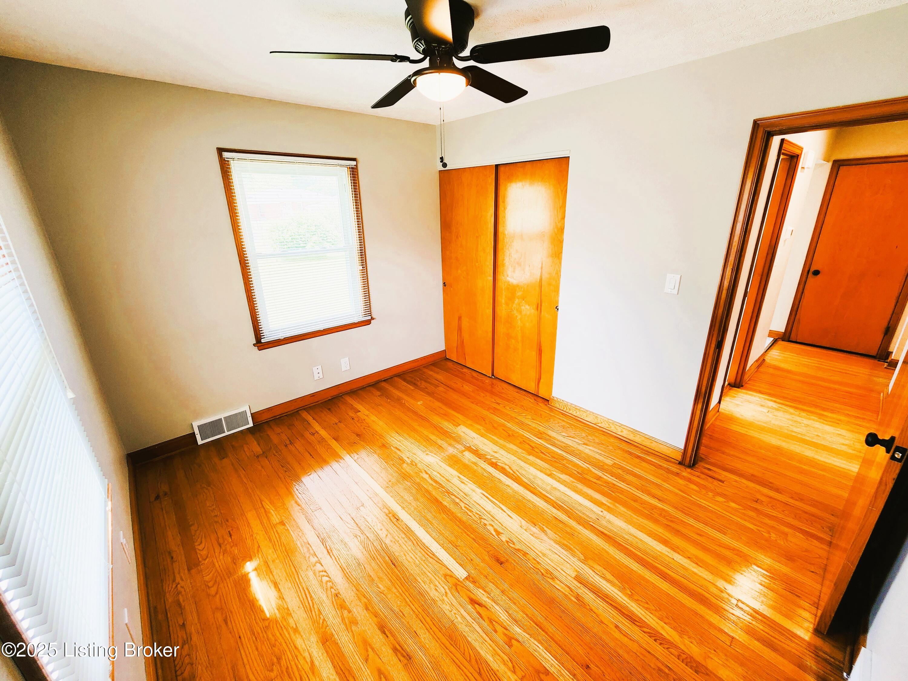 3906 Valley Station Rd, Louisville, Kentucky image 15