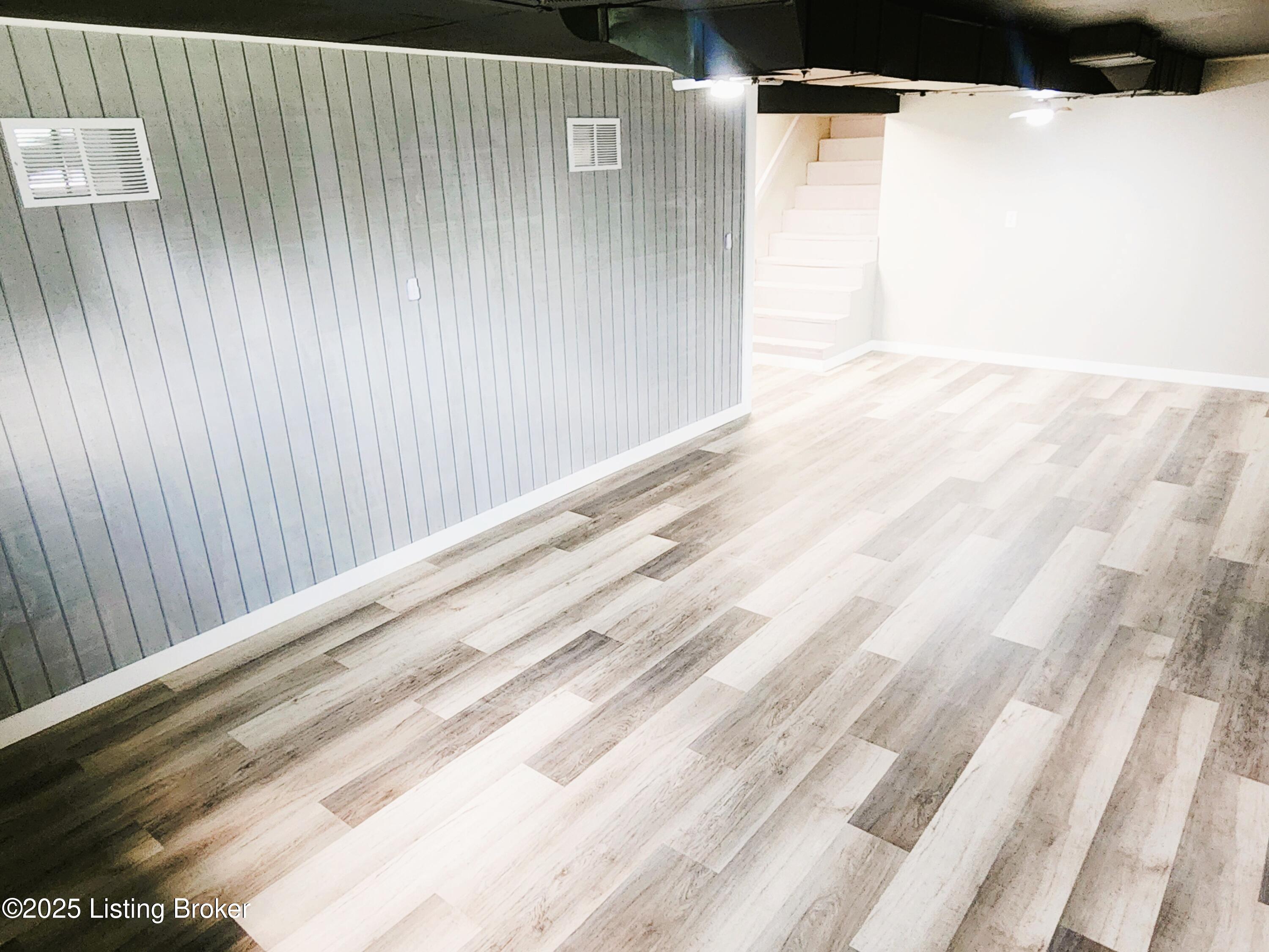 3906 Valley Station Rd, Louisville, Kentucky image 32