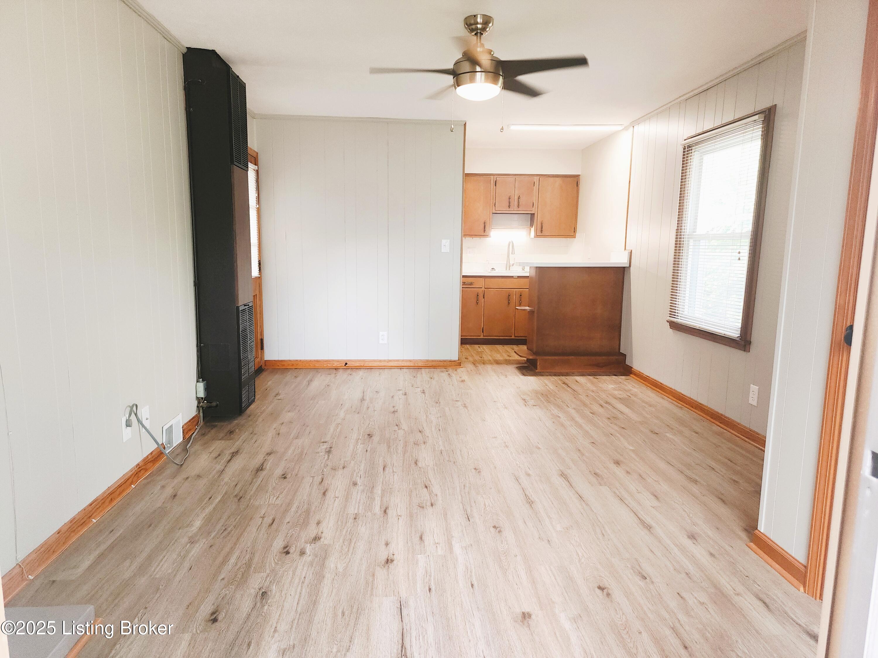 3906 Valley Station Rd, Louisville, Kentucky image 17