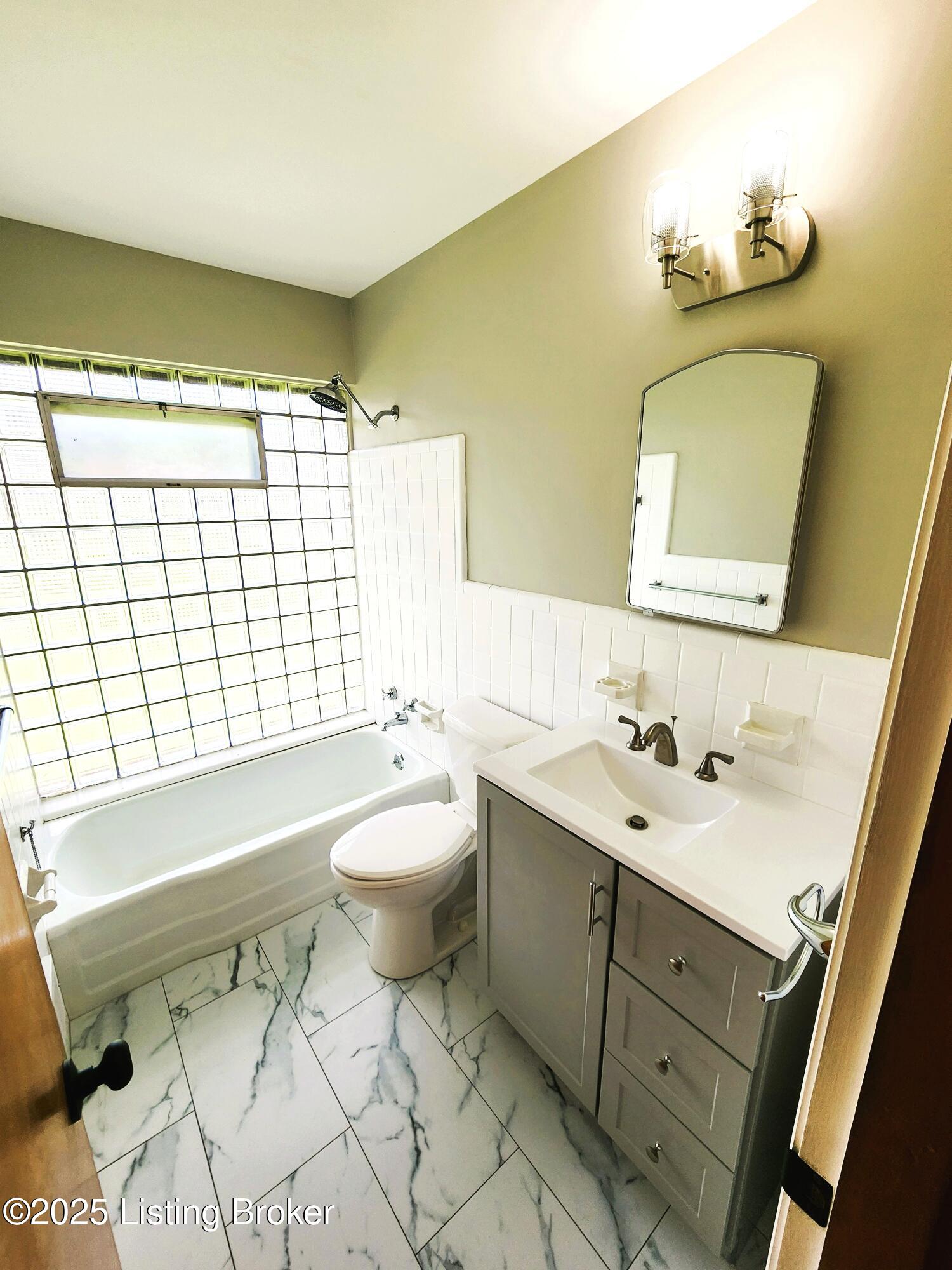 3906 Valley Station Rd, Louisville, Kentucky image 14