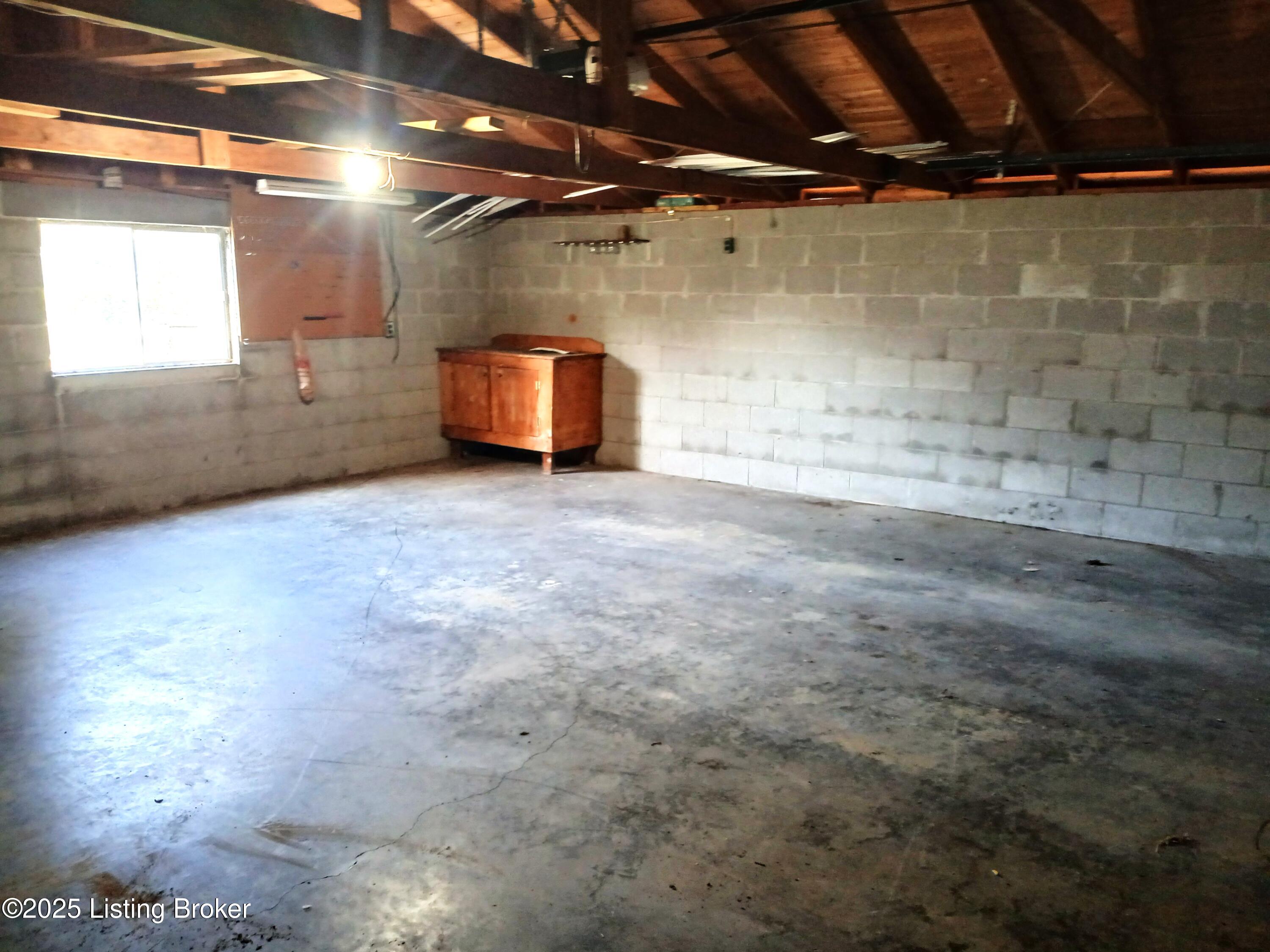 909 W Whitney Ave, Louisville, Kentucky image 28