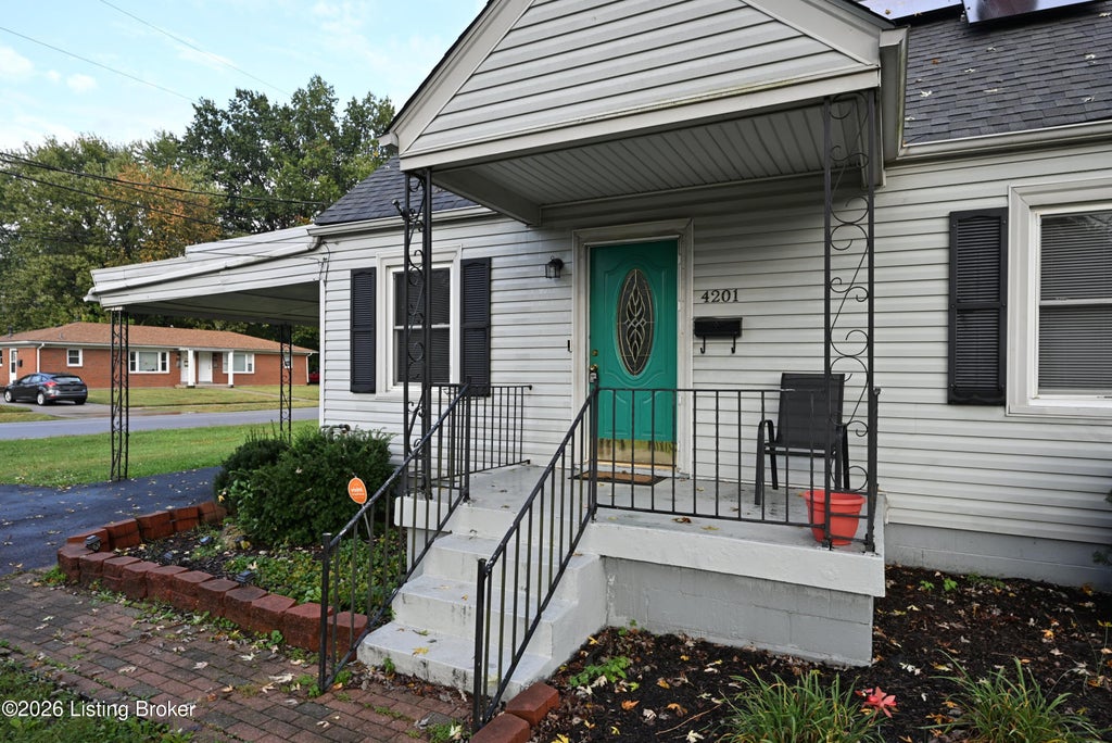 Photo of 4201 Savage Dr, Louisville, KY 40216 (MLS # 1731979)