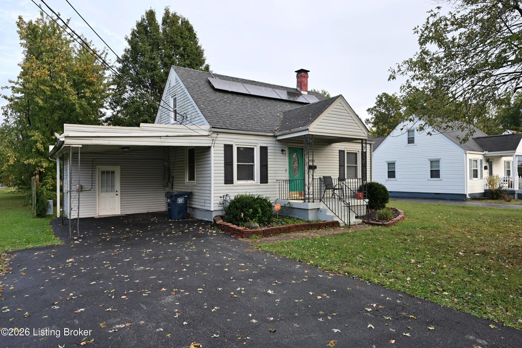 Photo of 4201 Savage Dr, Louisville, KY 40216 (MLS # 1731979)