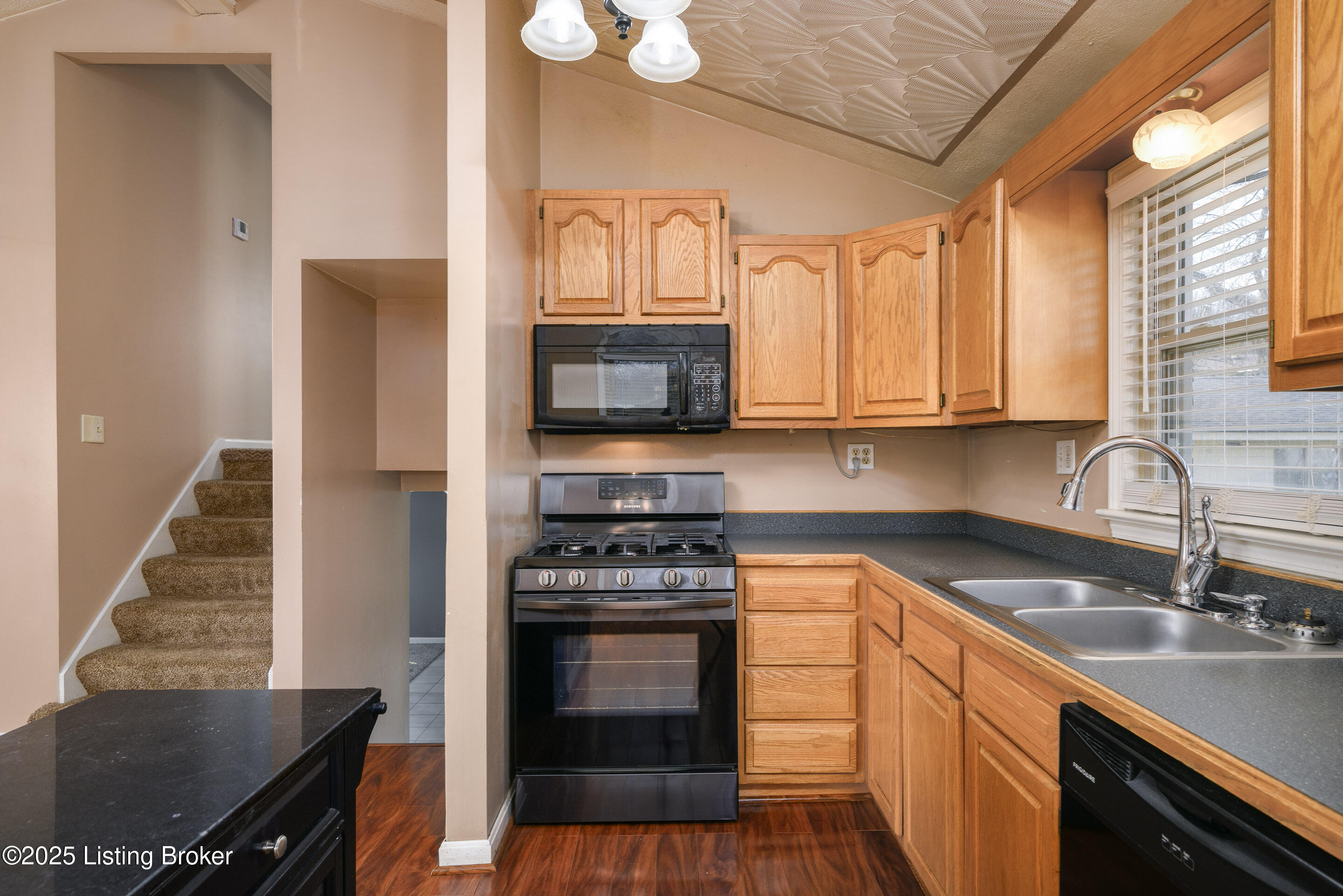 303 Appomattox Rd, Louisville, Pennsylvania image 12
