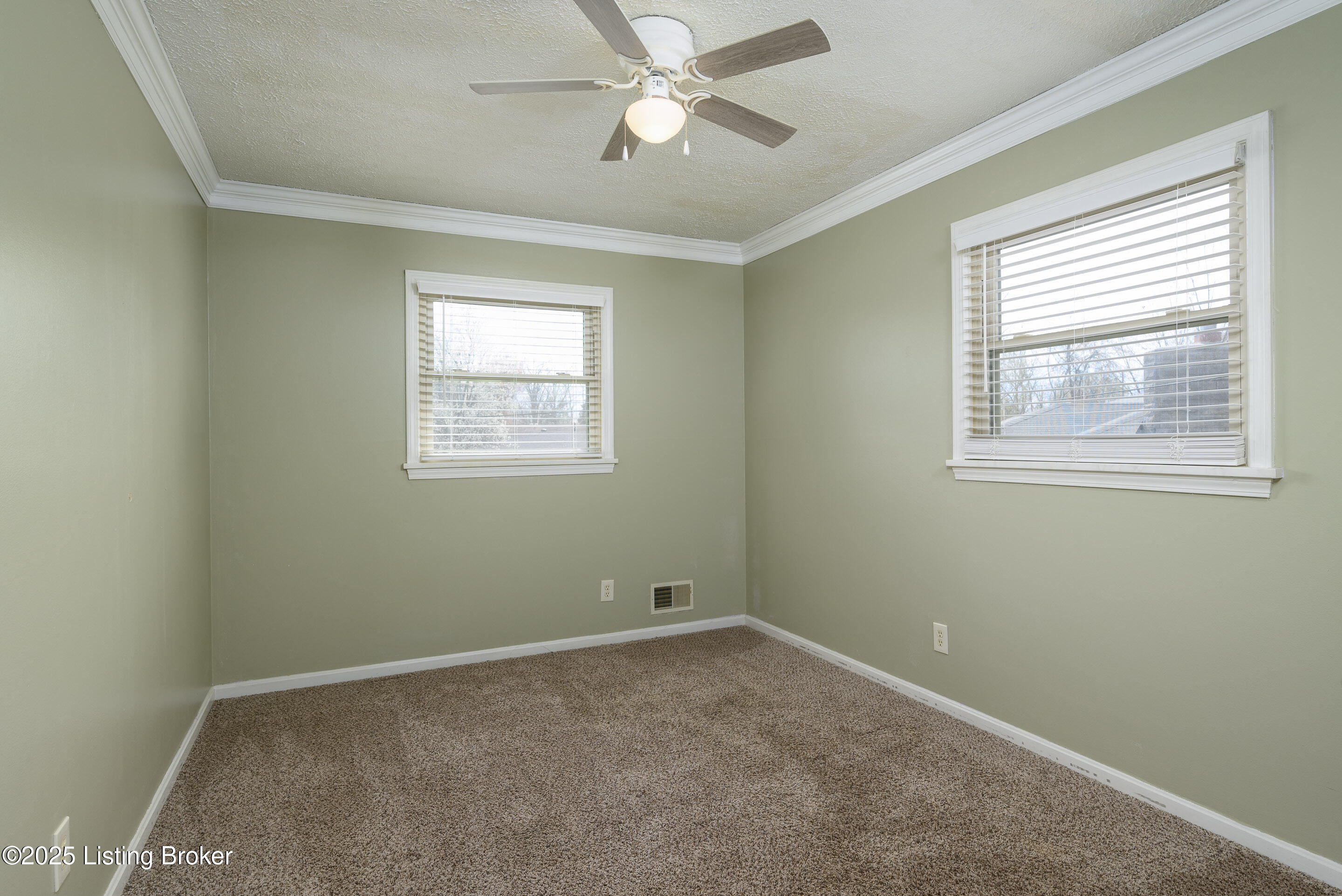 303 Appomattox Rd, Louisville, Pennsylvania image 17