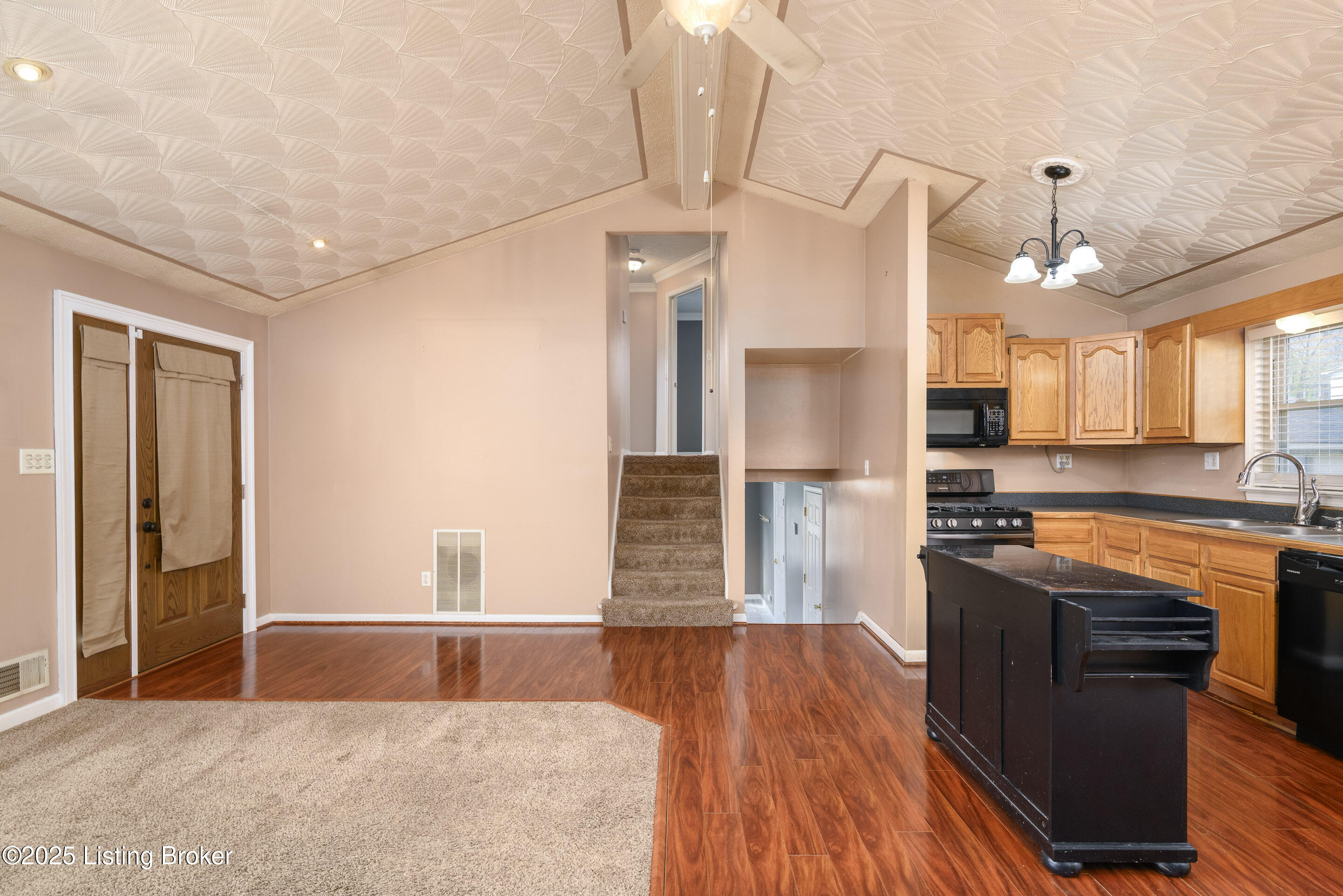 303 Appomattox Rd, Louisville, Pennsylvania image 10