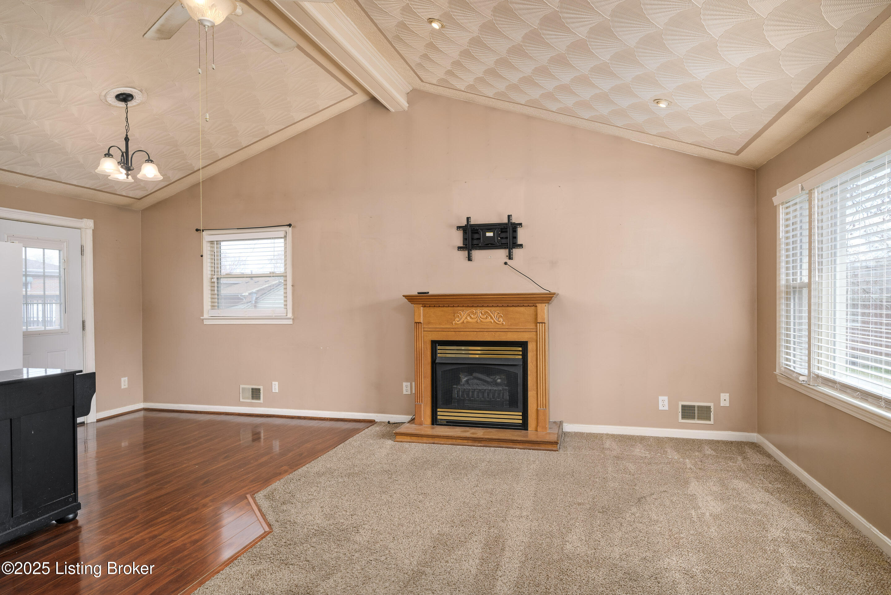 303 Appomattox Rd, Louisville, Pennsylvania image 8