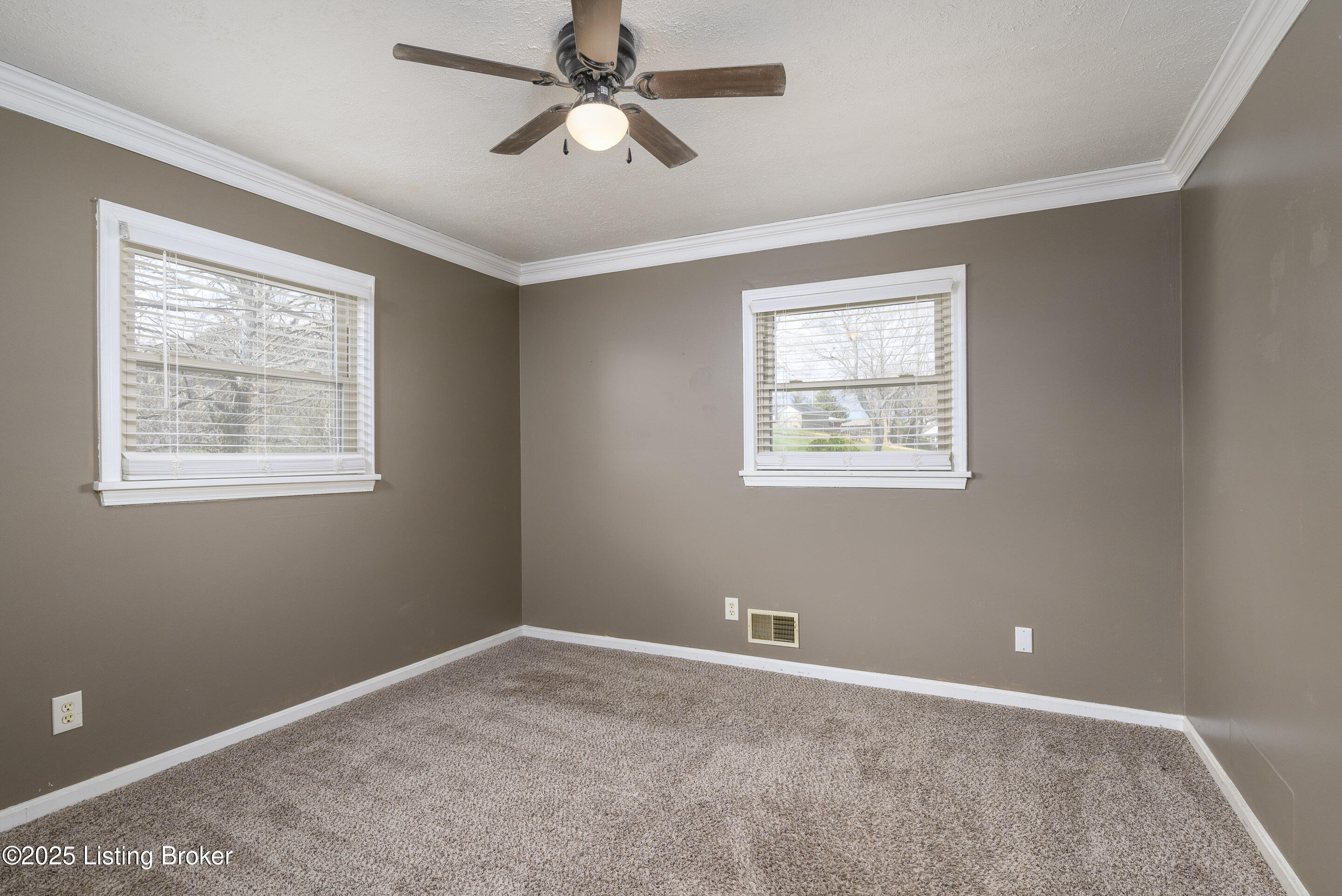 303 Appomattox Rd, Louisville, Pennsylvania image 13