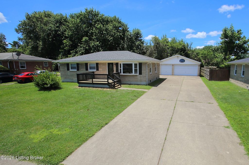 Photo of 11012 Deering Rd, Louisville, KY 40272 (MLS # 1721088)