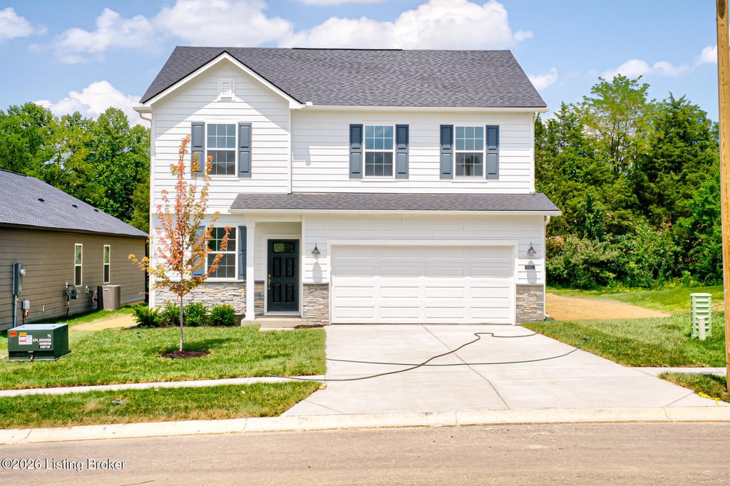 Photo of 16922 Aiken Ridge Cir, Louisville, KY 40245 (MLS # 1722373)