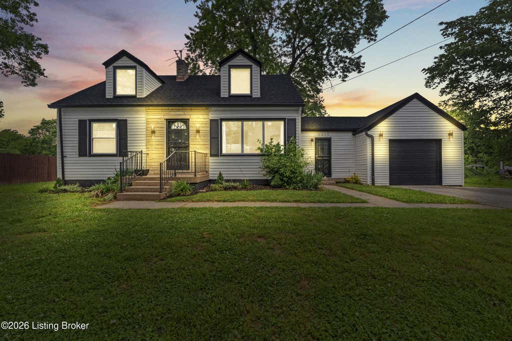 Photo of 3215 Bridwell Dr, Louisville, KY 40216 (MLS # 1721682)
