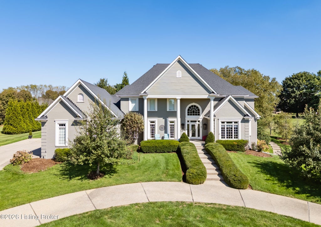 Photo of 12039 Hunting Crest Dr, Prospect, KY 40059 (MLS # 1732103)