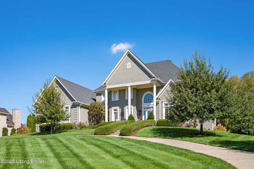 Photo of 12039 Hunting Crest Dr, Prospect, KY 40059 (MLS # 1732103)