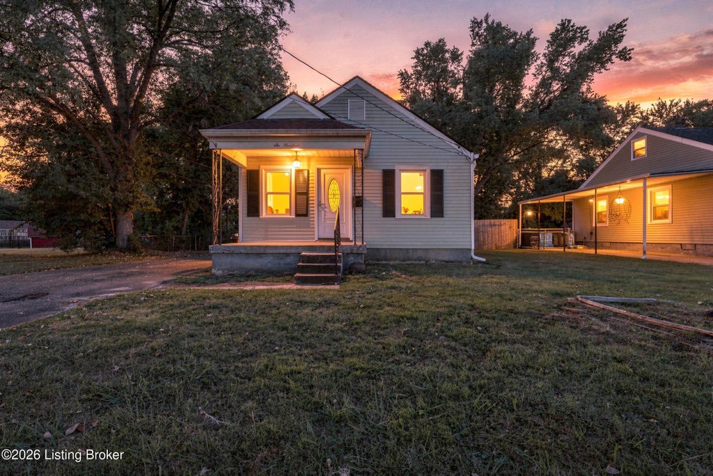 Photo of 600 Gheens Ave, Louisville, KY 40214 (MLS # 1731847)