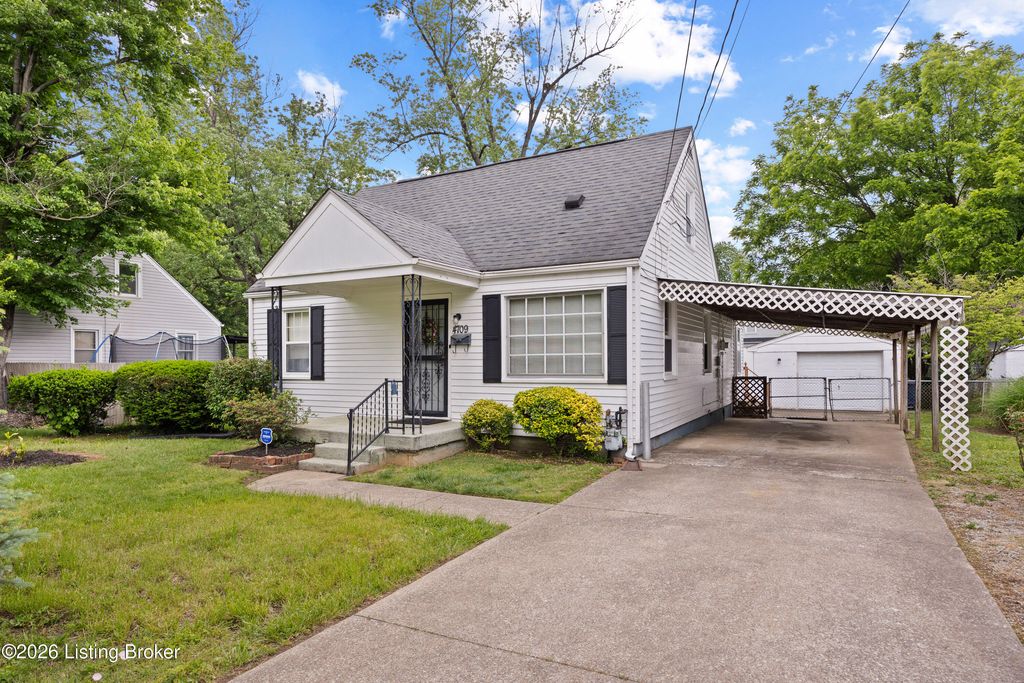 Photo of 4709 Dohn Rd, Louisville, KY 40216 (MLS # 1716725)