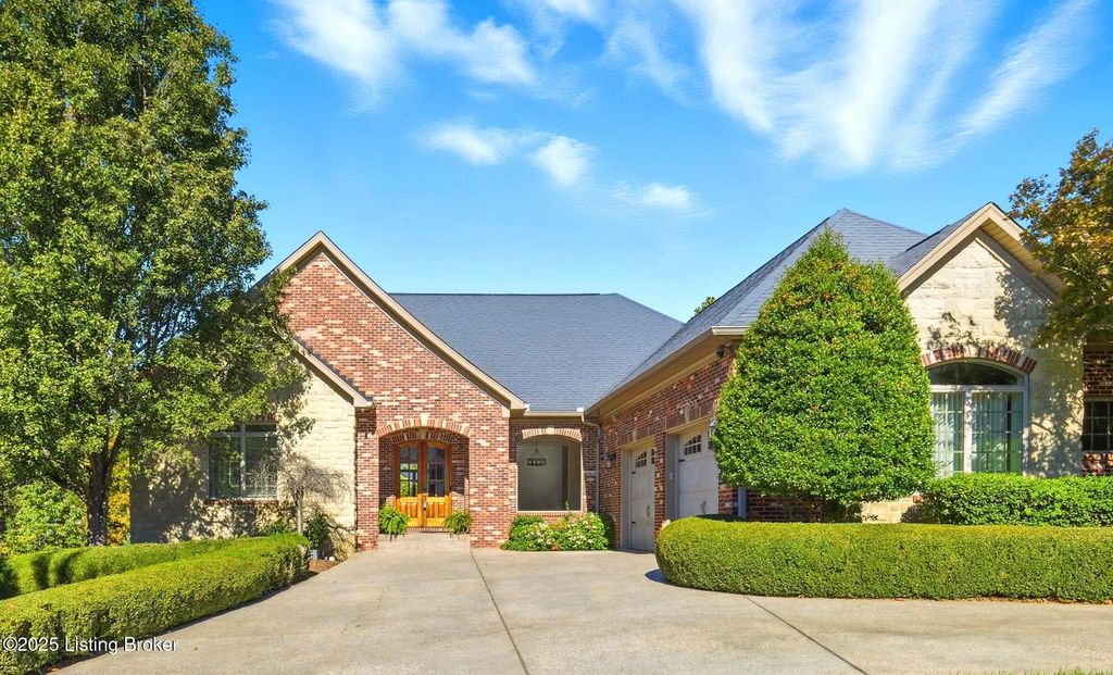 Photo of 4123 Sanctuary Bluff Ln, Louisville, KY 40241 (MLS # 1716778)