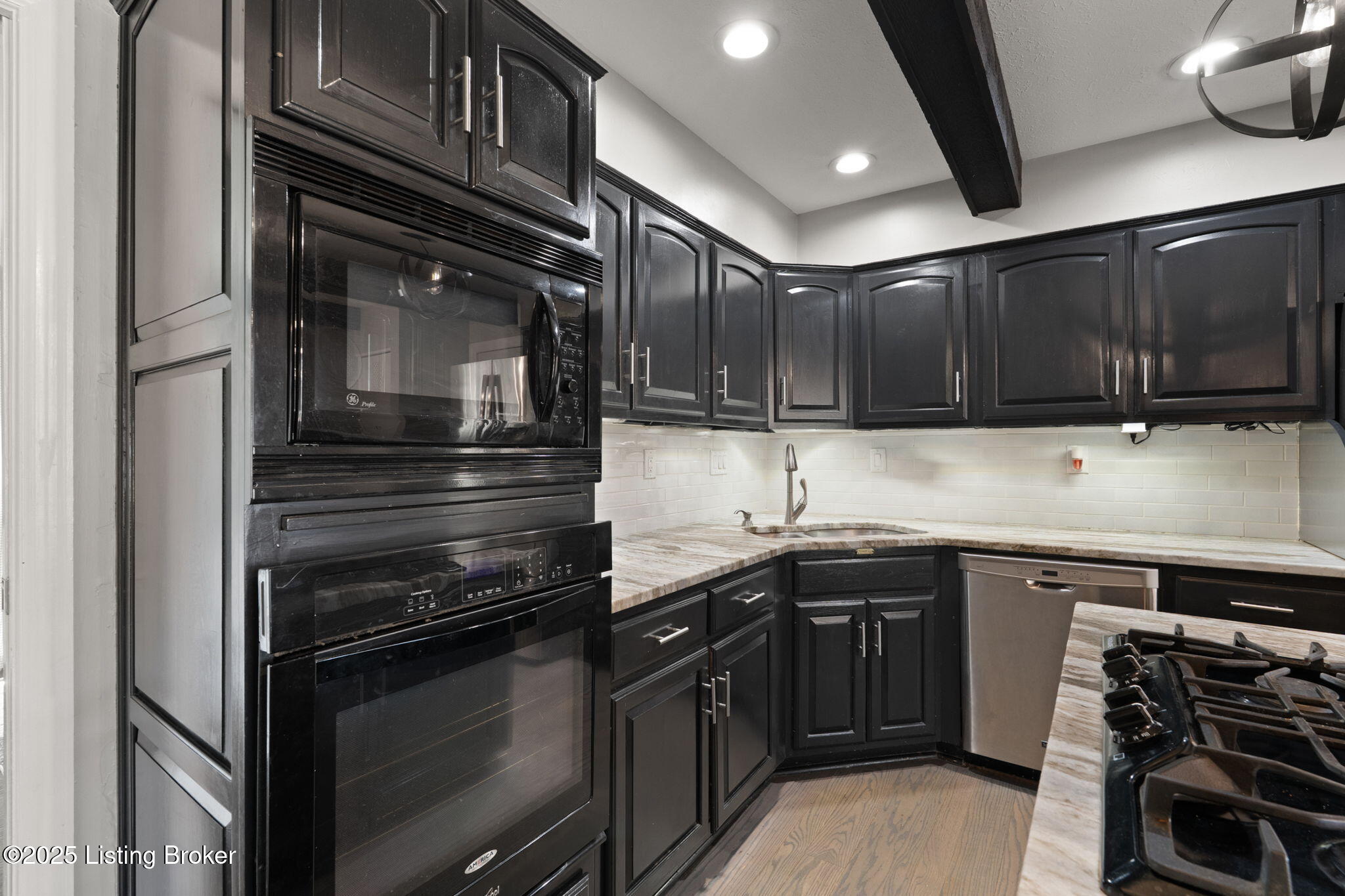6925 Peppermill Ln, Louisville, Kentucky image 21