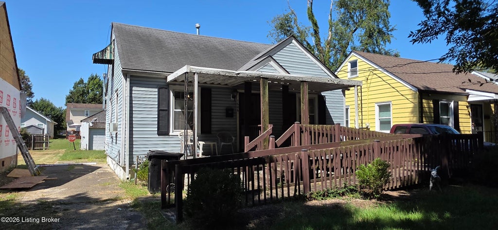 Photo of 1606 S 31st St, Louisville, KY 40211 (MLS # 1728140)