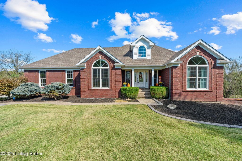 Photo of 4601 Sunny Hill Dr Dr, Crestwood, KY 40014 (MLS # 1700315)