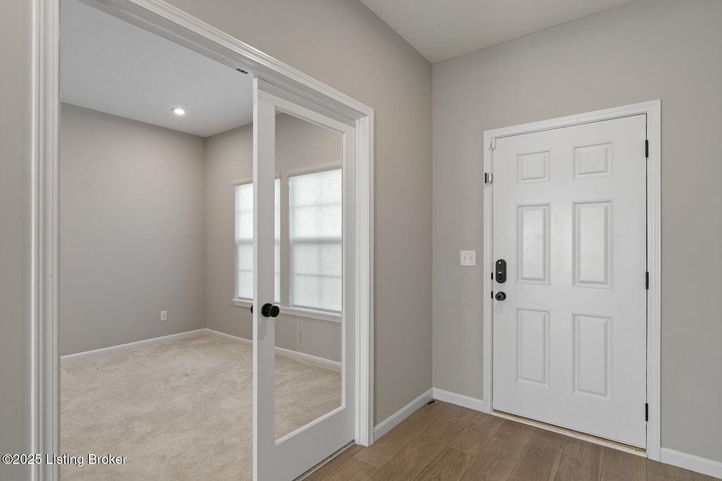 Photo of 282 Rising Sun Ct, Shepherdsville, KY 40165 (MLS # 1697453)